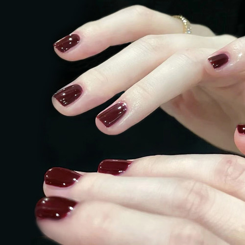显白新色指甲油克莱因蓝