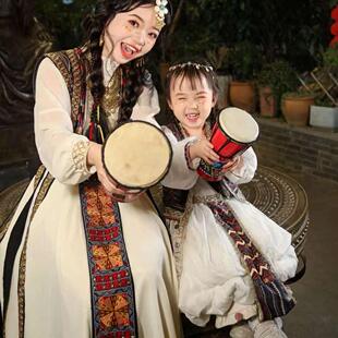 苗疆亲子装云南大理公主民族风西域凤凰古城母女新疆维吾尔连衣裙