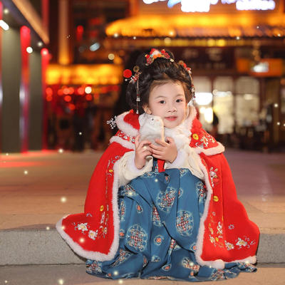 一袭汉服惊艳时光古韵自来