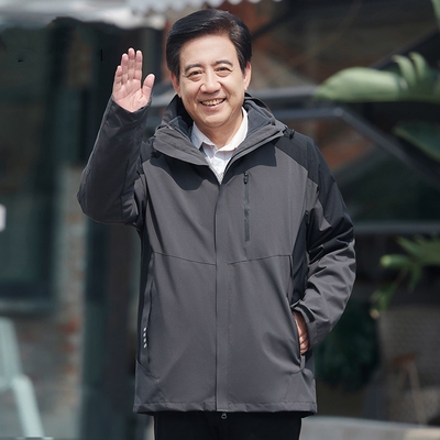 秋冬季户外冲锋衣男三合一可拆卸加绒加厚防寒外套中年登山服潮牌