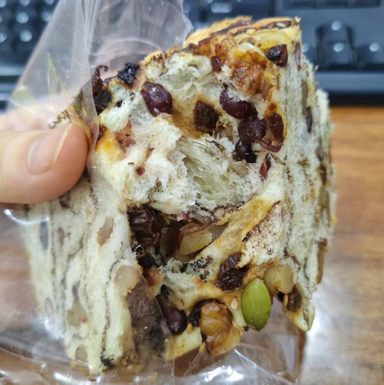 黑全麦坚果仁厚切吐司面包千层高饱腹核桃营养健康早餐代餐零食品