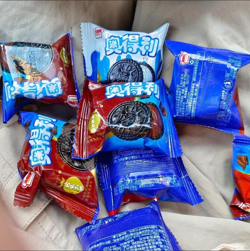 奥得利巧克力夹心饼干网红香醇牛奶清甜草莓味曲奇酥性早餐零食品