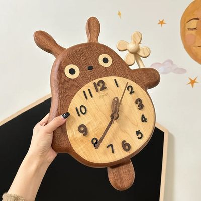 创意龙猫木质静音客厅摇摆挂钟