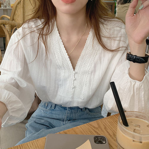 欧美Bea Edition⭐温柔蕾丝花边拼接设计V领包边扣泡泡袖衬衫上衣