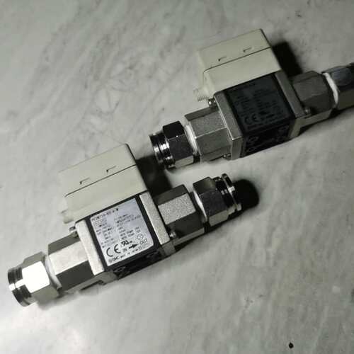 可维修原装流量计2个，型号PF3W720-03-A-M，议价