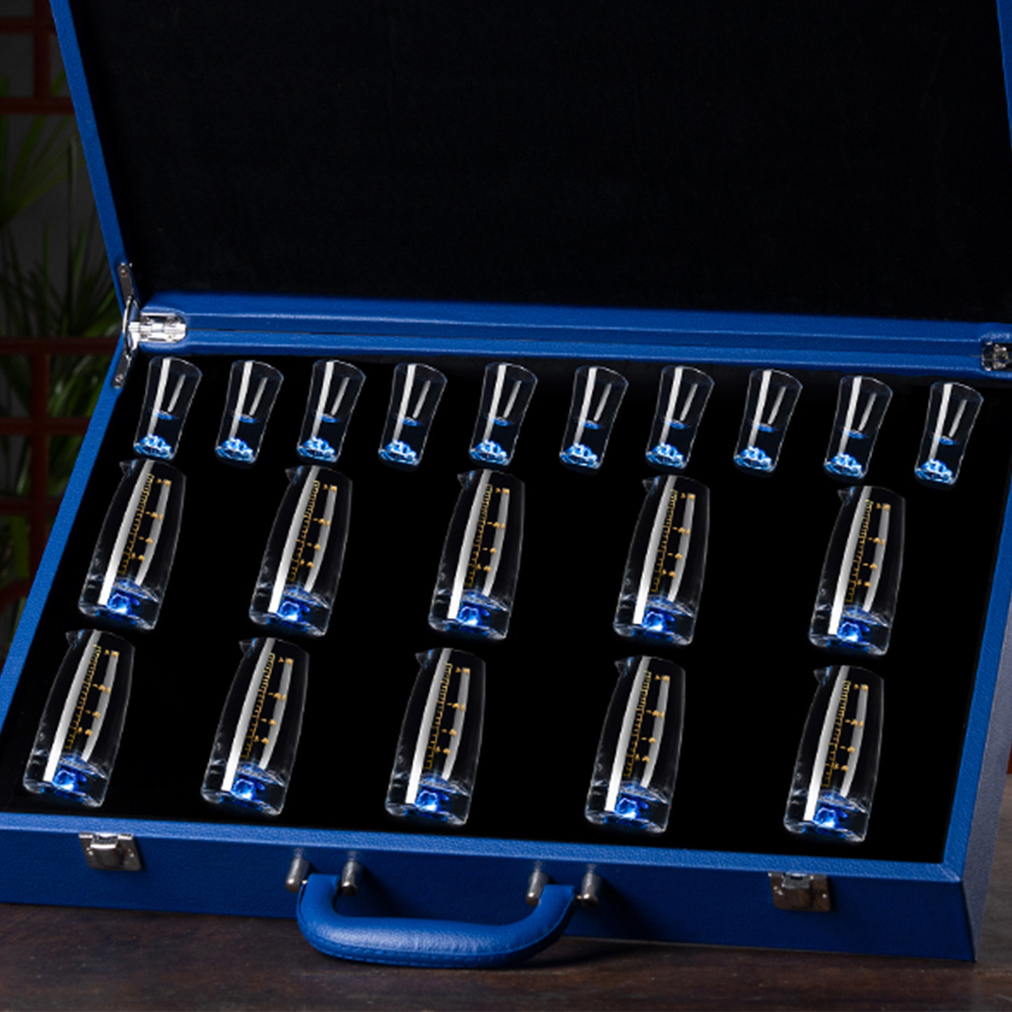 玻璃白酒杯分酒器家用小酒杯一口杯高档酒具礼盒皮箱装送人乔迁,餐饮具,白酒杯,淘宝优惠券,粉丝福利购,淘宝优惠卷