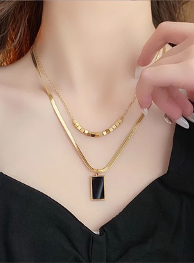 钛钢项链双层叠戴锁骨链女气质黑色方块吊坠时尚百搭颈链2024新款