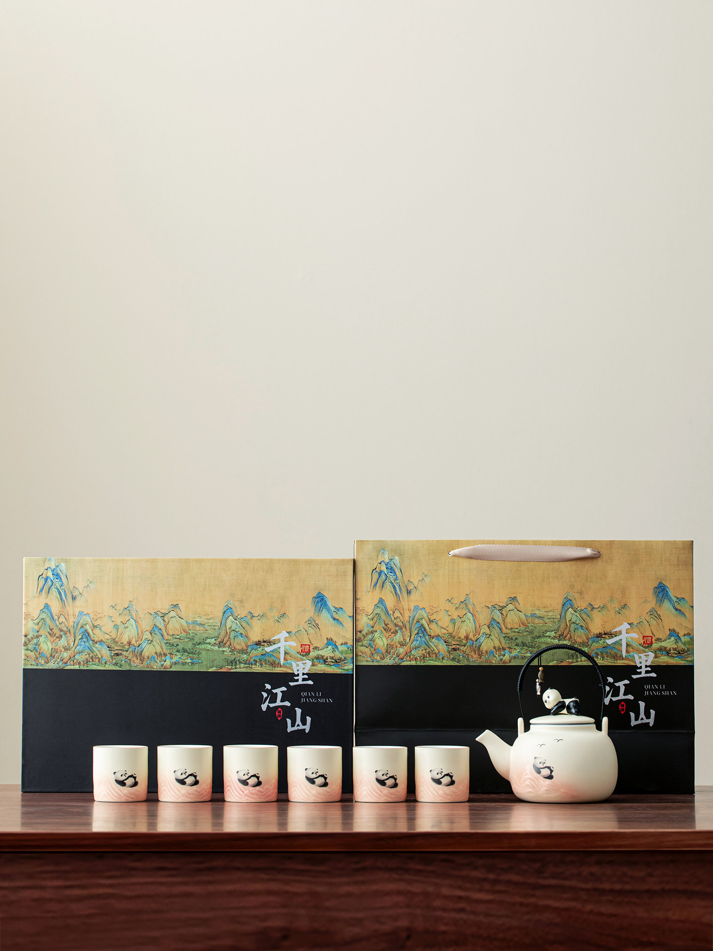 高颜值的全套功夫茶具，方便的豪华家用陶瓷茶壶，可爱的熊猫节日