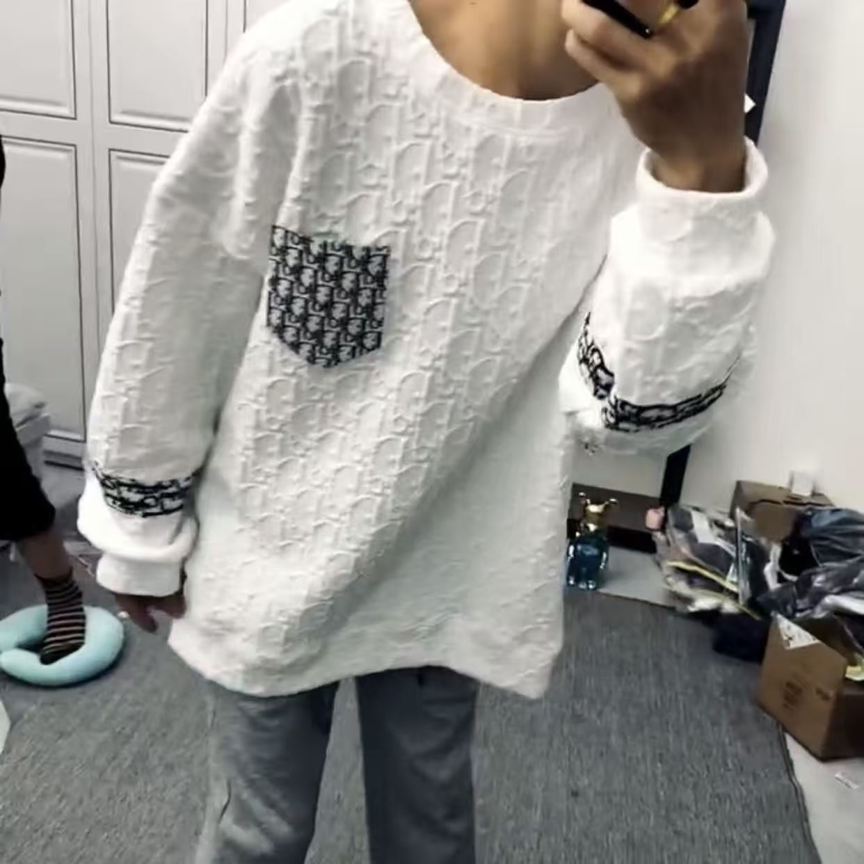 网红同款小众时尚暗花工艺卫衣