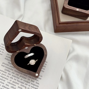 星织仿真假钻戒对戒活口可调节婚礼仪式莫桑石戒指求婚道具一对