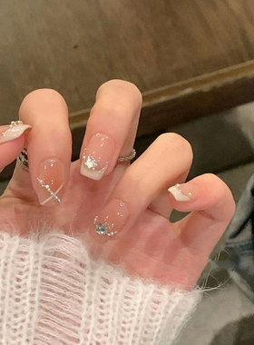 FUYU-NAIL温柔简约气质穿戴美甲