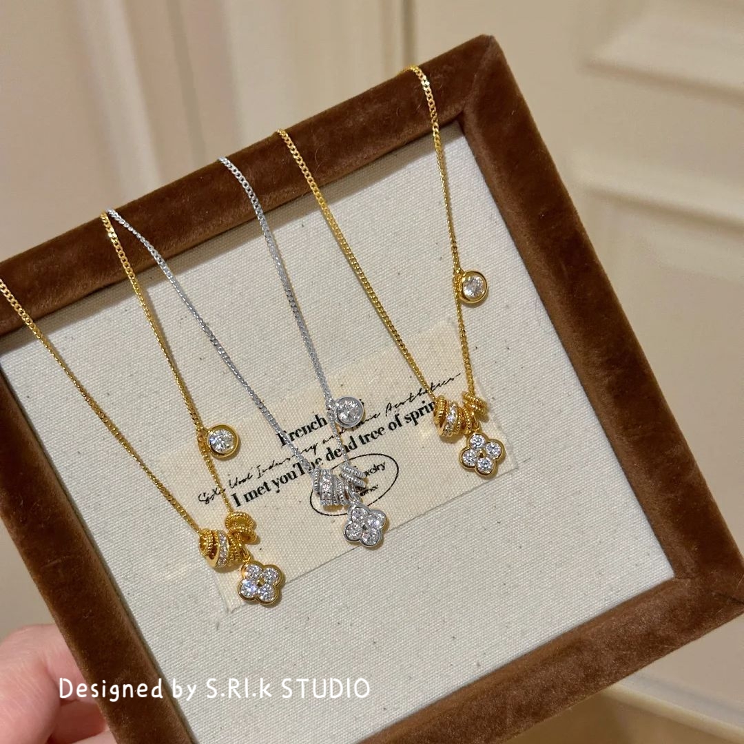 十里间四叶草跑环项链