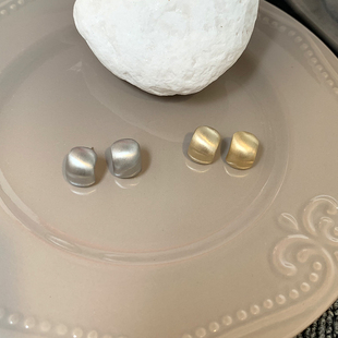 十里间 气质干练简约银针耳环百搭INS风圈圈耳钉 拉丝小球