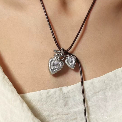 十里间【超级美的一条项链】百搭抽绳双爱心锁骨链气质毛衣链