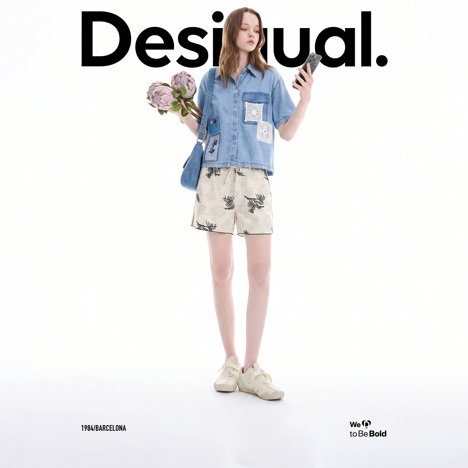 Desigual26秋冬新品浅蓝天丝牛仔蕾丝贴布刺绣短袖女式衬衫