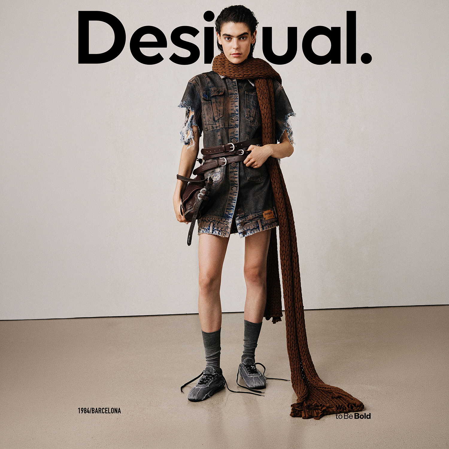 Desigual26春夏新品Studio系列水洗破洞装饰短袖牛仔连衣裙
