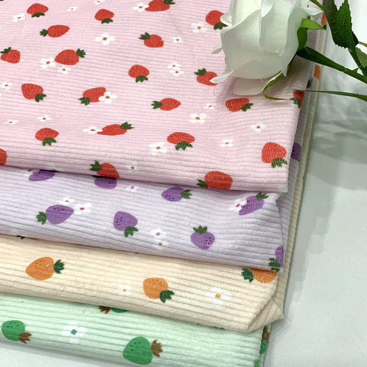 草莓加厚秋冬灯芯绒面料diy布料