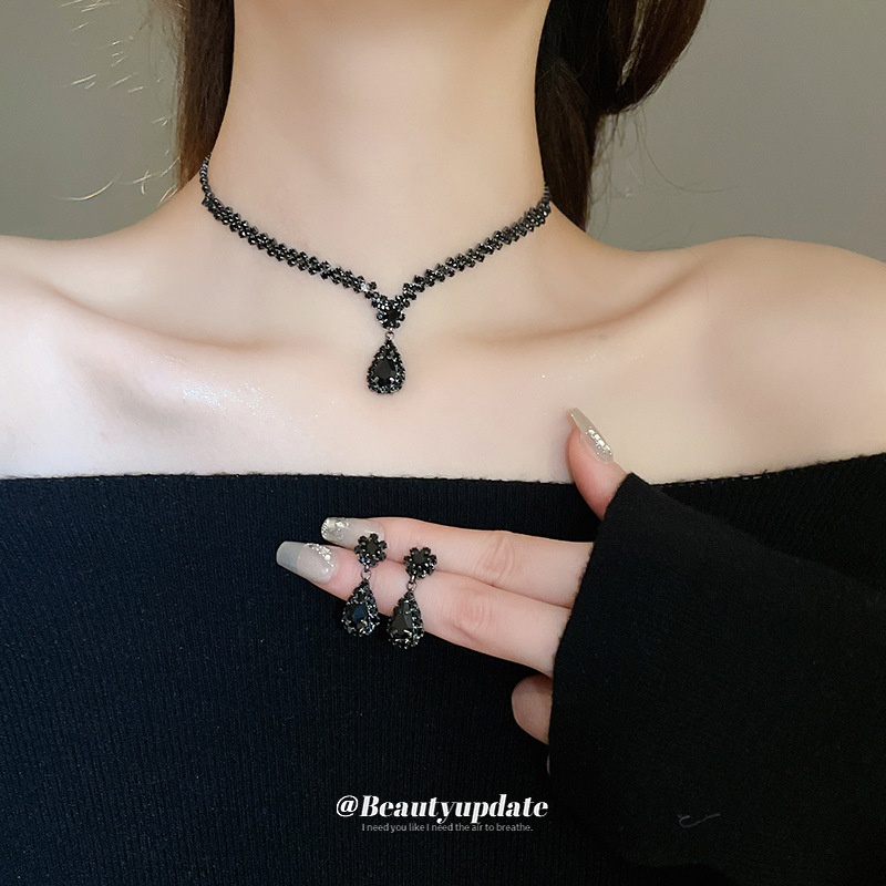 跨境镶钻水滴吊坠耳环项链套装时尚轻奢百搭锁骨链轻奢高级感饰品