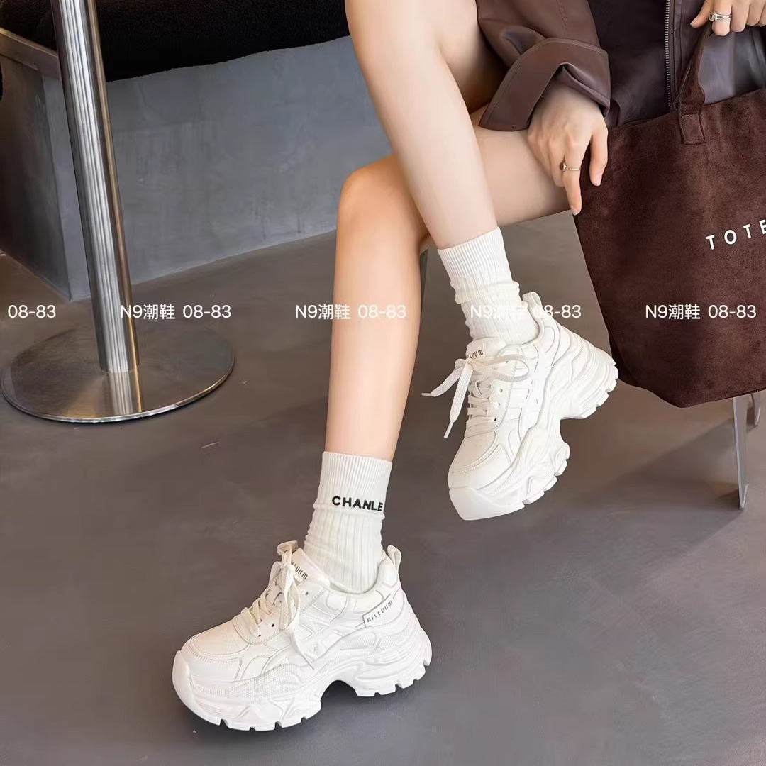 N9女鞋老爹鞋皮加绒25冬款女鞋时尚百搭韩版潮鞋舒适增高气质保暖