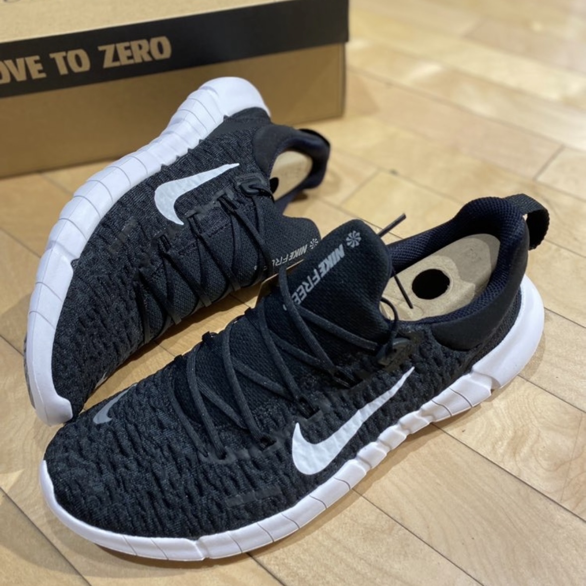 Nike/耐克FREE RUN 5.0 男子透气休闲舒适轻便跑步鞋CZ1884-001