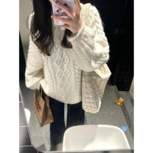 韩系慵懒风松弛感白色麻花毛衣女秋冬厚宽松外穿软糯圆领套头上衣