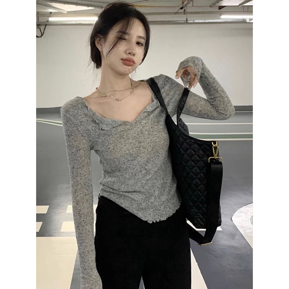 春秋款灰色v领木耳边长袖t恤女设计感小众修身内搭打底衫纯欲上衣