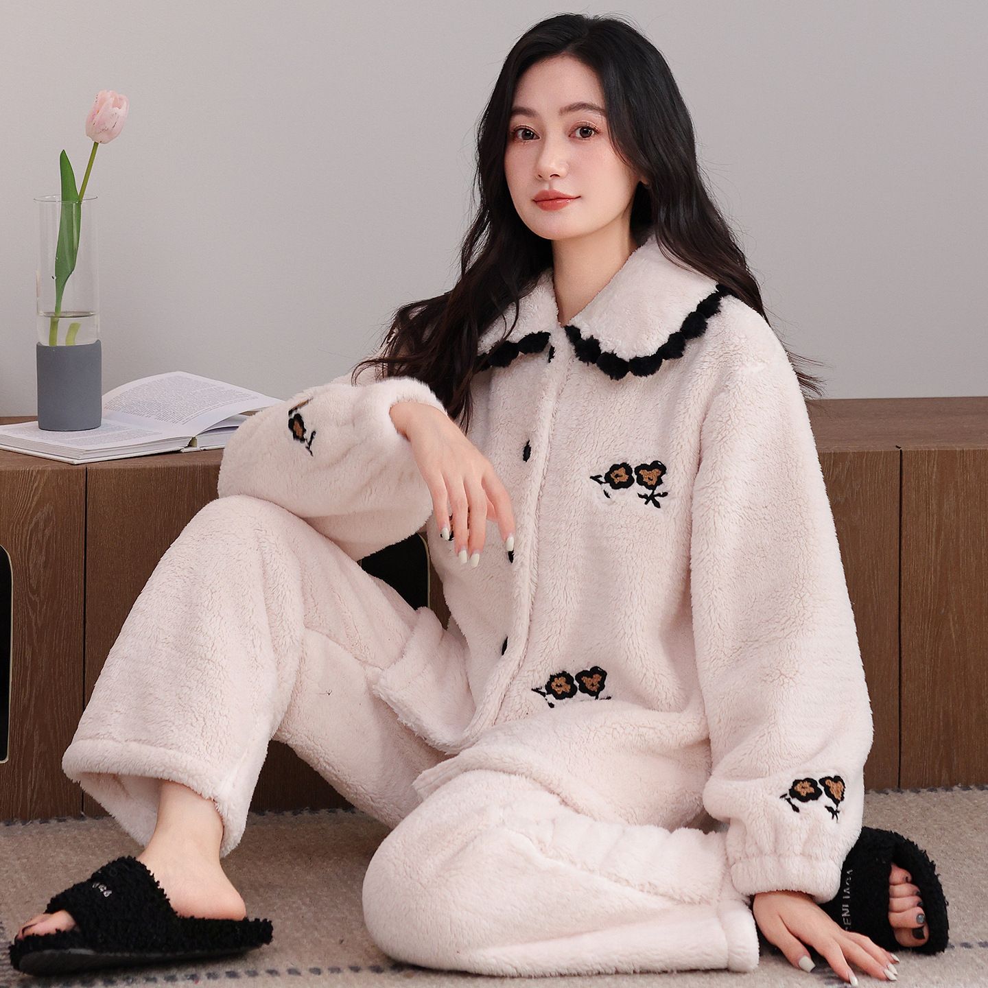 冬季开衫睡衣女珊瑚绒宽松简约加厚加绒冬天法兰绒保暖翻领家居服