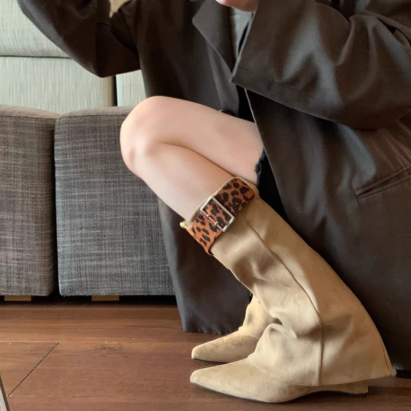 牛皮版！复古裤管靴豹纹尖头绒面