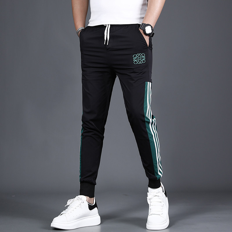 高端潮牌黑色冰丝休闲裤男款弹力修身九分裤男夏天速干运动裤子男