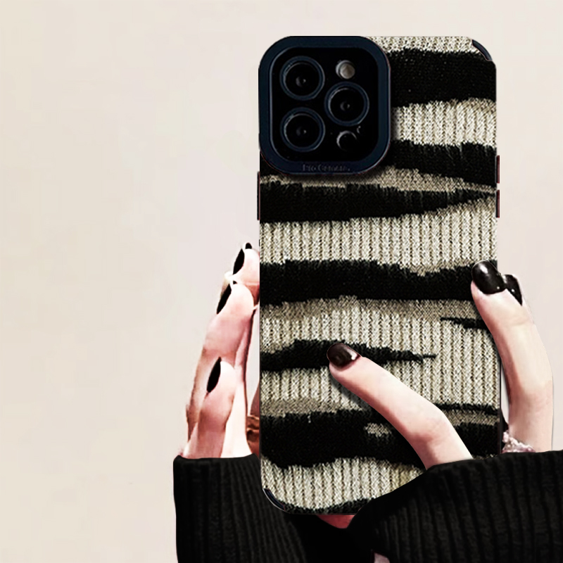 黑白毛衣壳适用苹果17手机壳新款