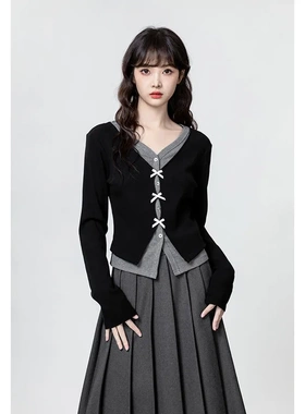 晨领【原版面料手感正】假两件拼接V领长袖T恤早秋修身显瘦短款上