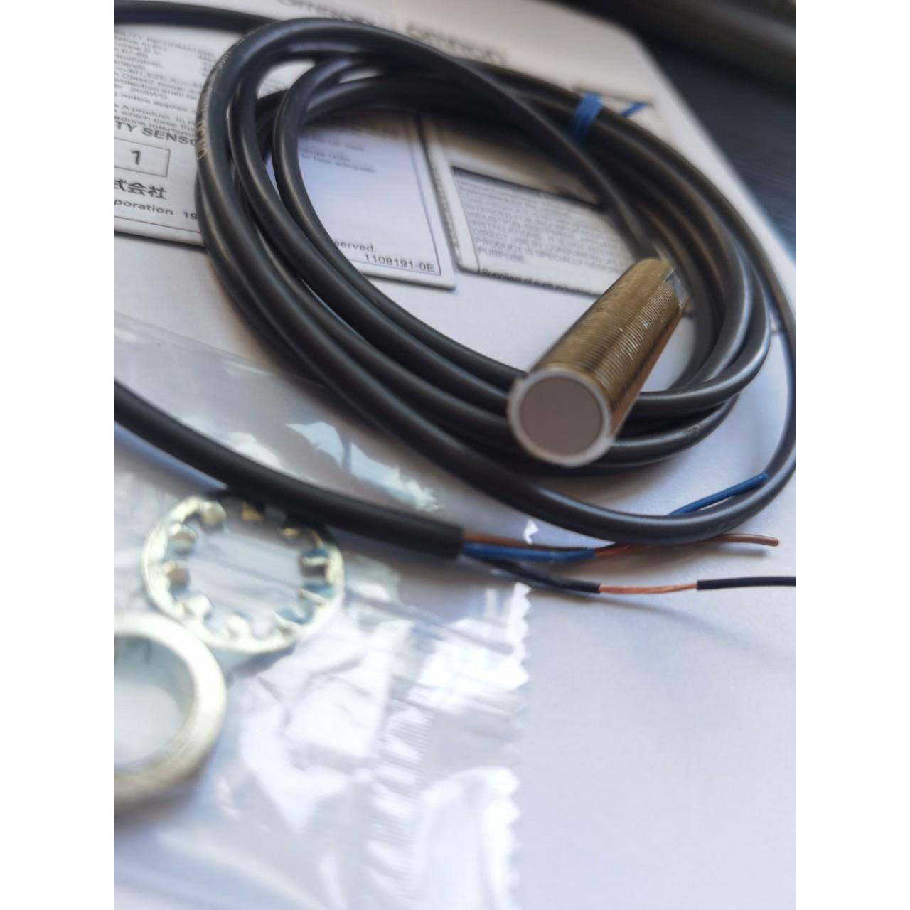 接近开关 限位开关 E2E2-X2B1