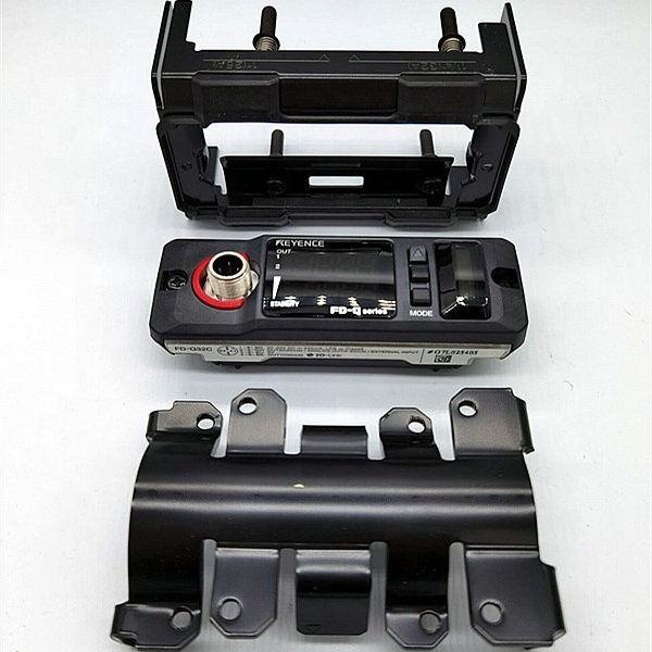 基恩士FD-Q32C/Q50C夹钳式流量传感器主体 25A/32A型 40A/50A型 - 实物图