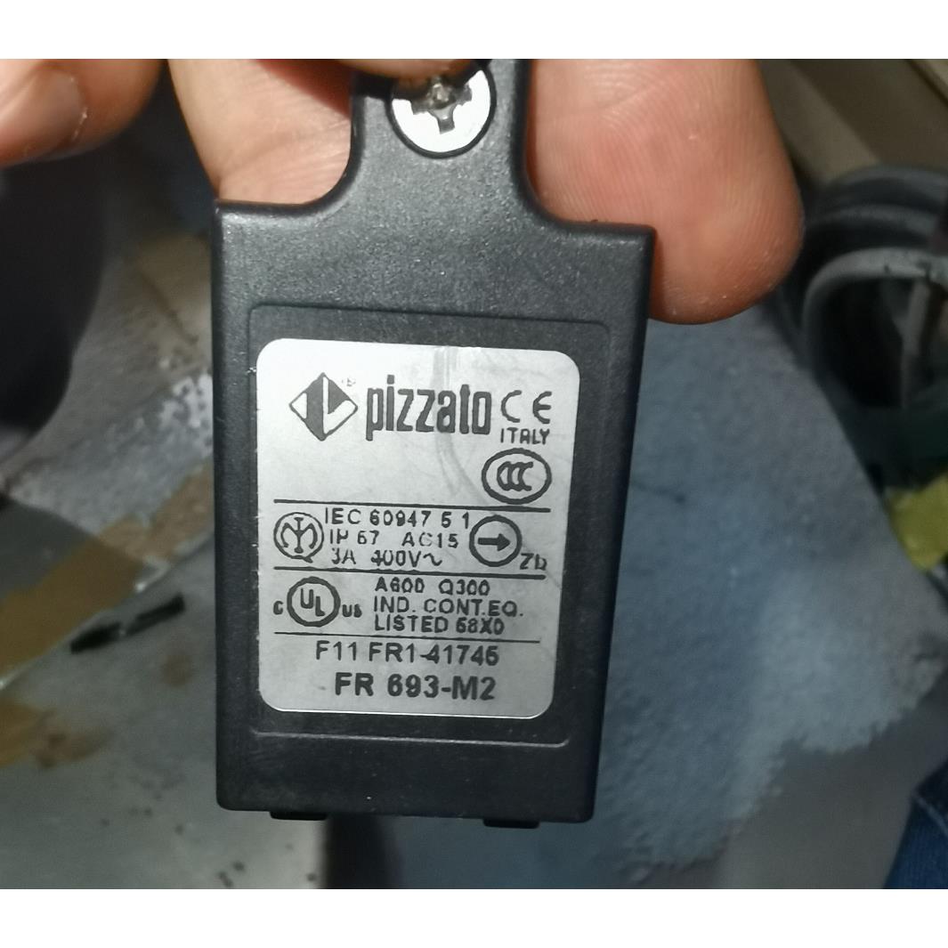 pizzato皮扎托安全开关FS 2096E024-F1M2意大利工厂渠道