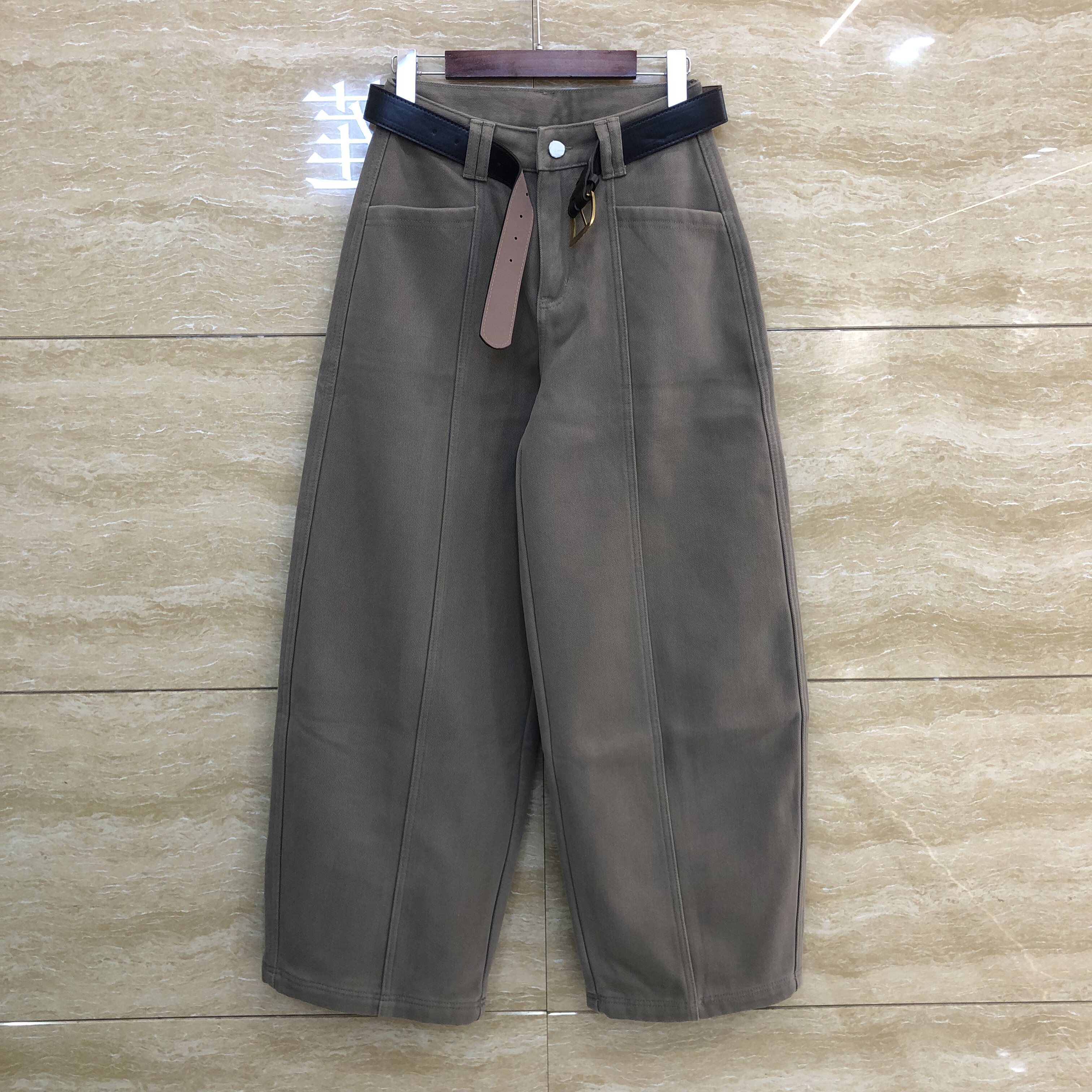 女冬款加绒咖啡色弯刀阔腿牛仔裤