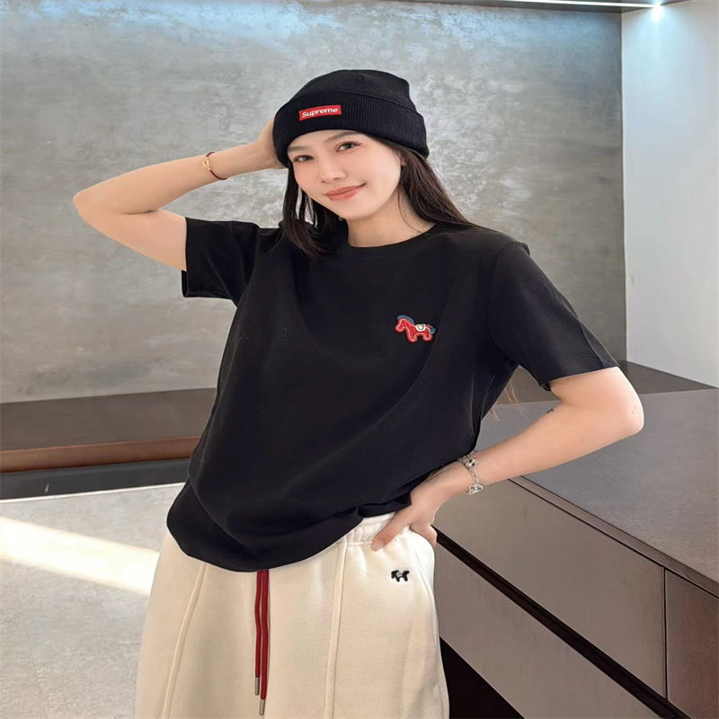 欧洲站2025冬季新款圆领胸前小马刺绣减龄短袖宽松百搭T恤上衣女