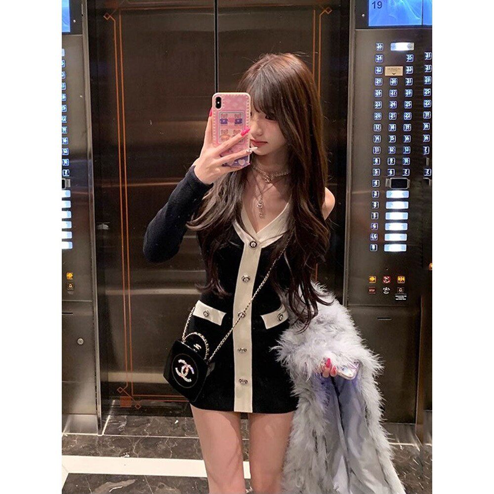 法式小香风撞色针织连衣裙女小个子纯欲辣妹收腰修身毛衣包臀短裙