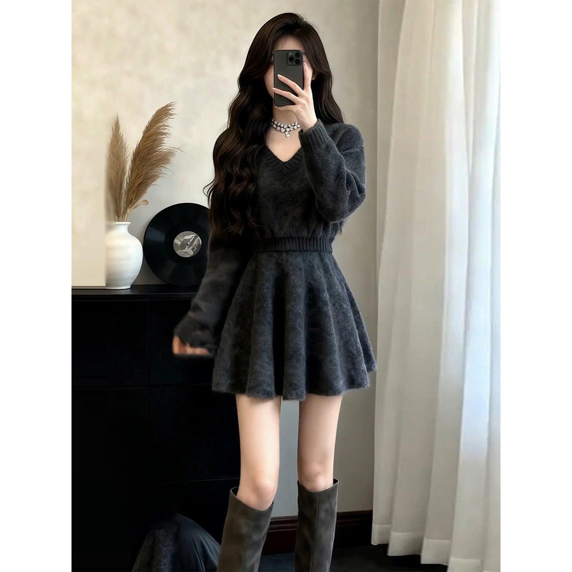 2026新款灰色v领针织长袖连衣裙子女秋冬季气质收腰内搭毛衣短裙,女装/女士精品,连衣裙,淘宝优惠券,粉丝福利购,淘宝优惠卷