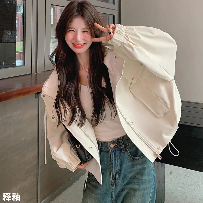 工装冲锋衣女款短外套秋季2025新款爆款小个子休闲女士夹克上衣潮