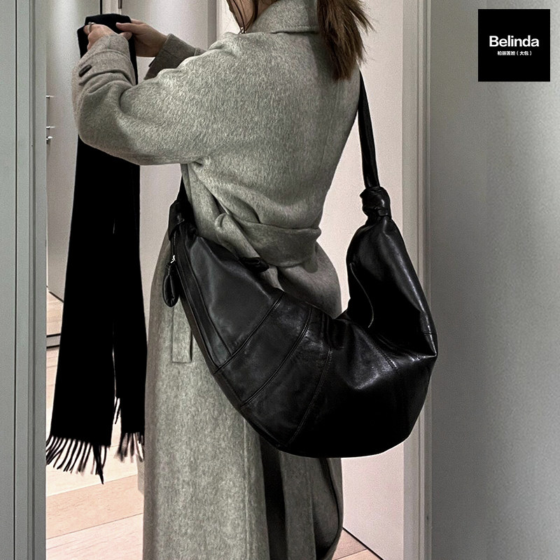 新款真皮羊皮中性慵懒风大容量牛角包饺子包单肩斜挎复古通勤男女