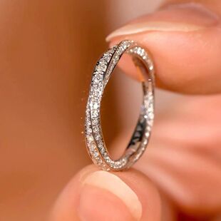 【乌斯满钻排戒】S925银镀金莫桑石女戒指个性款