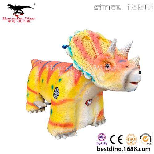 自贡厂家定制仿真恐龙电瓶坐骑跑跑车儿童亲子电动三角龙滑行小车