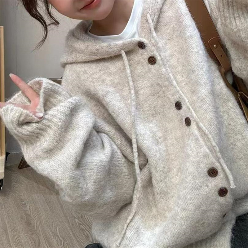 温柔风软糯纯色连帽针织开衫女2025秋冬新款宽松慵懒百搭毛衣外套