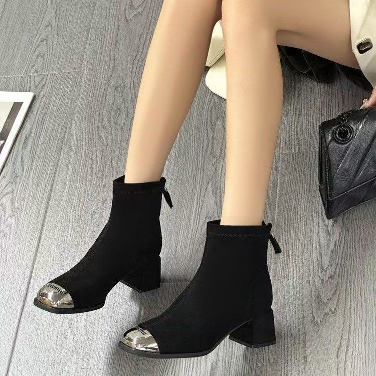 马丁靴秋冬英伦风圆头方跟短筒皮靴女百搭靴子时装靴后拉链