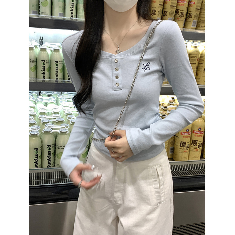 浅蓝色甜美减龄T恤女上衣2025春季捏褶刺绣长袖内搭设计感打底衫