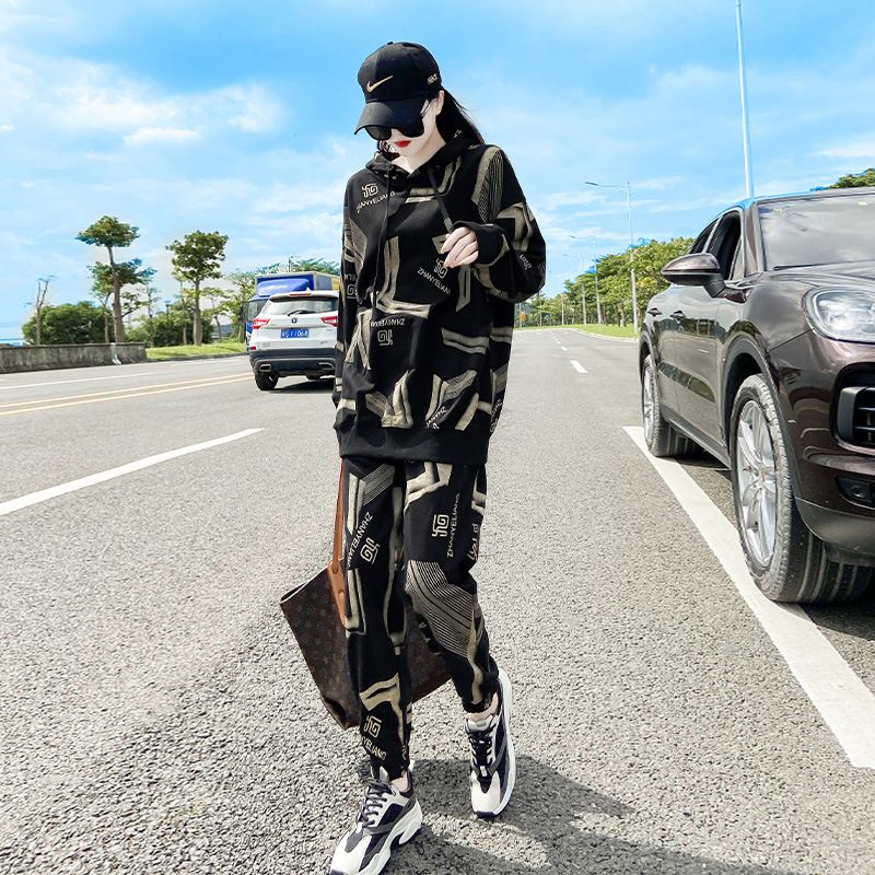 年时尚运动服套装女秋冬新款洋气宽松连帽卫衣休闲两件套