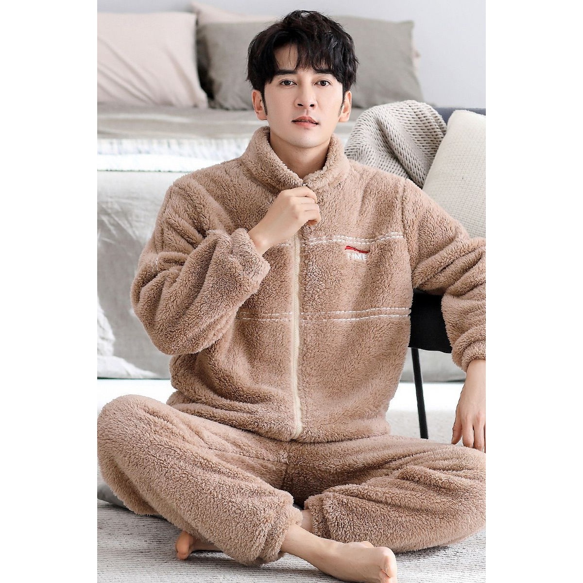 2025年新款长毛绒睡衣套装男秋冬季款加绒加厚简约家居服可外穿