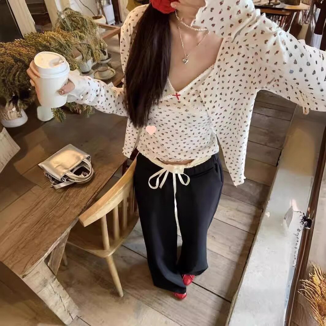 早春韩系穿搭套装女碎花长袖开衫上衣修身短款内搭吊带背心两件套