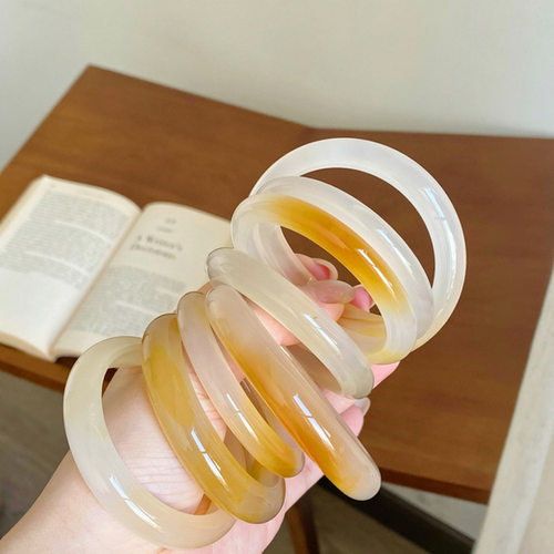 顺意锦鲤天然高冰玉髓手镯冰种