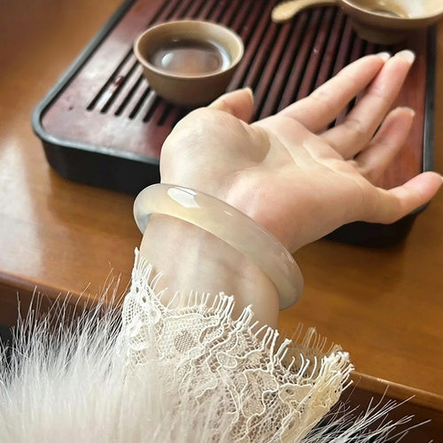马达加斯加天然高冰种香槟高透